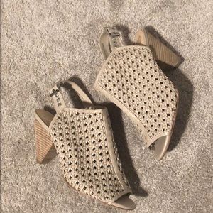 Vince Camuto Tan Wedge Size 10